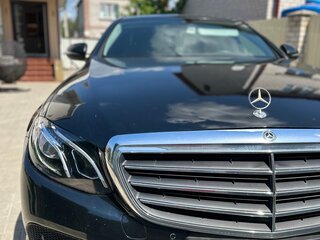 2020 Mercedes-Benz E-Класс 200 d V (W213, S213, C238), чёрный, 2300000 рублей, вид 2
