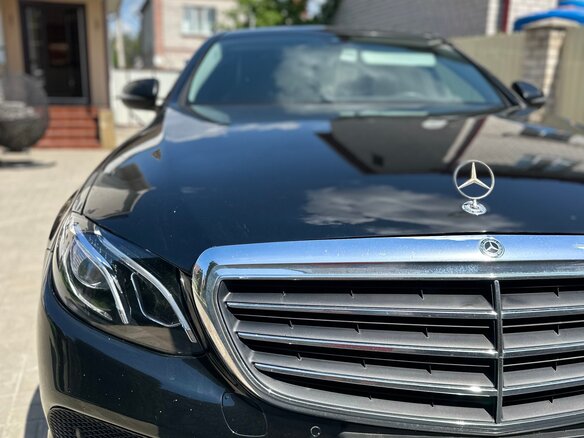 2020 Mercedes-Benz E-Класс 200 d V (W213, S213, C238), чёрный, 2100000 рублей - вид 1