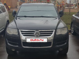2009 Volkswagen Touareg I Рестайлинг, чёрный, 900000 рублей, вид 3