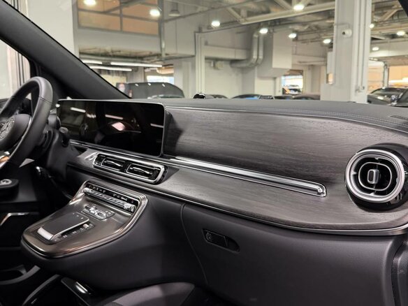 2026 Mercedes-Benz V-Класс Extra Long 300 d экстра длинный III (W447) Рестайлинг 2, чёрный, 14890000 рублей - вид 10