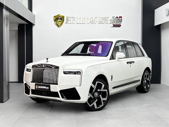 2026 Rolls-Royce Cullinan Black Badge I Рестайлинг (Series II), белый, 51600000 рублей