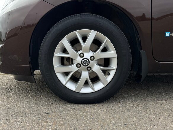 2019 Nissan Note e-Power II Рестайлинг, коричневый, 1537000 рублей - вид 12
