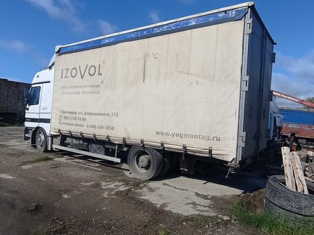 1999 Mercedes-Benz Actros, белый, 1500000 рублей, вид 2