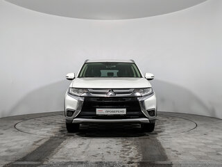 2017 Mitsubishi Outlander III Рестайлинг 2, белый, 1470000 рублей, вид 2