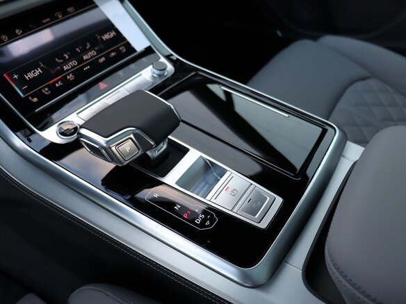 2025 Audi Q7 50 TDI II (4M) Рестайлинг 2, чёрный - вид 15