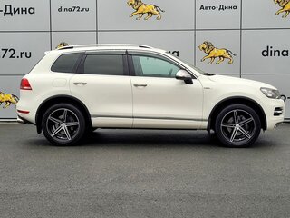 2011 Volkswagen Touareg II, белый, 2300000 рублей, вид 4