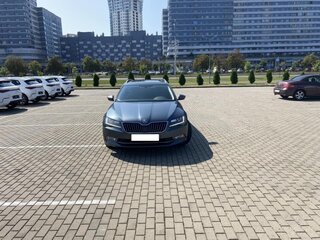 2017 Skoda Superb III, серый, 1495000 рублей, вид 4