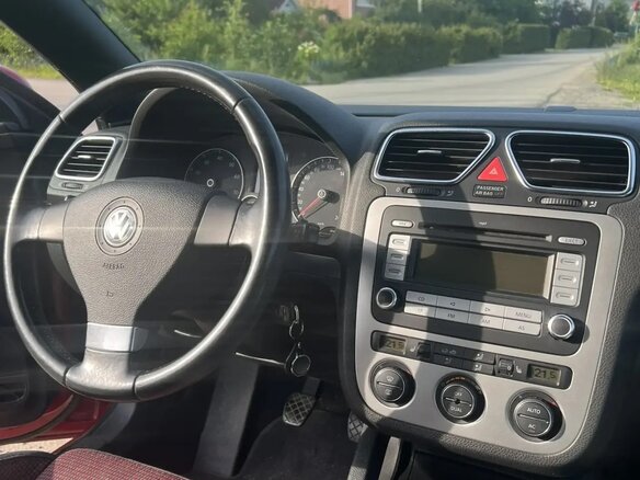 2008 Volkswagen Eos I, красный, 1280000 рублей - вид 9