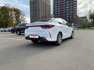 2021 Kia Rio IV Рестайлинг, белый, 1470000 рублей, вид 4