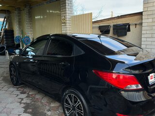 2014 Hyundai Solaris I Рестайлинг, чёрный, 990000 рублей, вид 5
