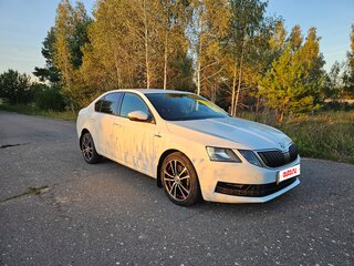 2018 Skoda Octavia III (A7) Рестайлинг, белый, 1259000 рублей, вид 3