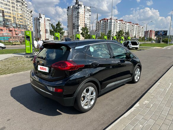 2020 Chevrolet Bolt I, чёрный, 1250000 рублей - вид 5