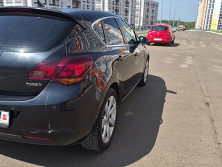 2011 Opel Astra J, чёрный, 700000 рублей, вид 3