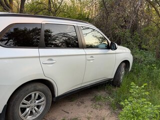 2013 Mitsubishi Outlander III, белый, 1280000 рублей, вид 4