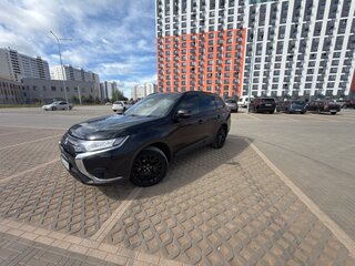 2021 Mitsubishi Outlander III Рестайлинг 3, чёрный, 2500000 рублей, вид 5
