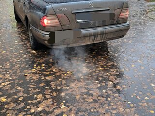 1998 Mercedes-Benz E-Класс 240 II (W210, S210), синий, 400000 рублей, вид 2