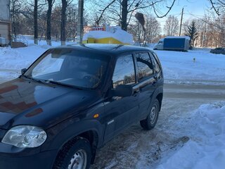 2011 Chevrolet Niva I Рестайлинг, коричневый, 430000 рублей, вид 3