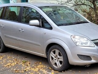 2010 Opel Zafira B Рестайлинг, серебристый, 950000 рублей, вид 1
