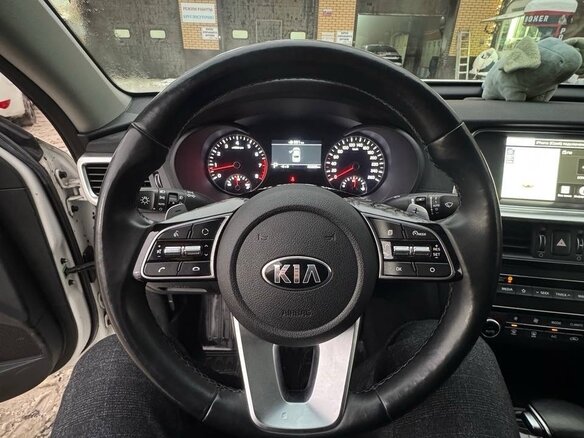 2019 Kia Optima IV Рестайлинг, белый, 2450000 рублей - вид 10