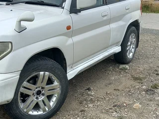 1999 Mitsubishi Pajero iO, белый, 260000 рублей, вид 3