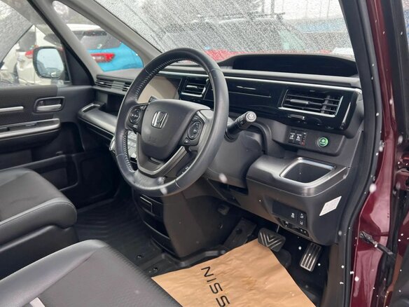 2018 Honda Stepwgn Spada V Рестайлинг, красный, 2750000 рублей - вид 10