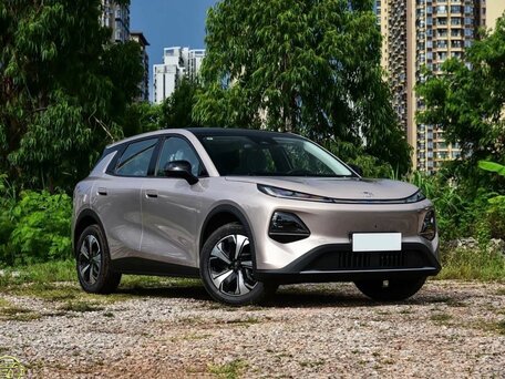 2026 Changan Qiyuan Q05 40.3 kWh II, серебристый, 2490000 рублей, вид 2