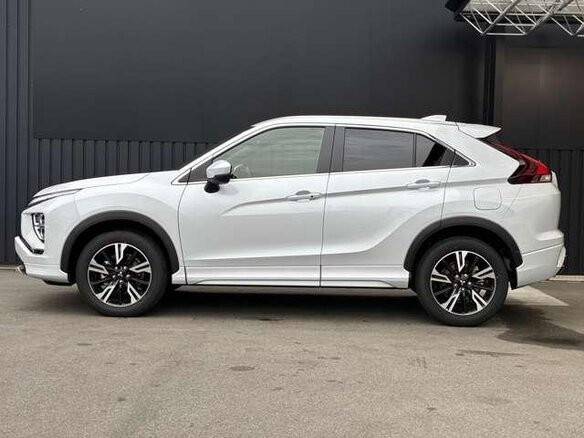 2022 Mitsubishi Eclipse Cross I Рестайлинг, белый, 1810000 рублей - вид 8