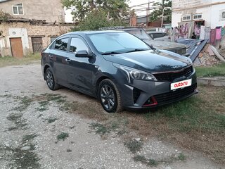 2021 Kia Rio IV Рестайлинг, серый, 1250000 рублей, вид 3
