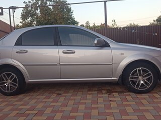 2007 Chevrolet Lacetti I, серебристый, 410000 рублей, вид 2