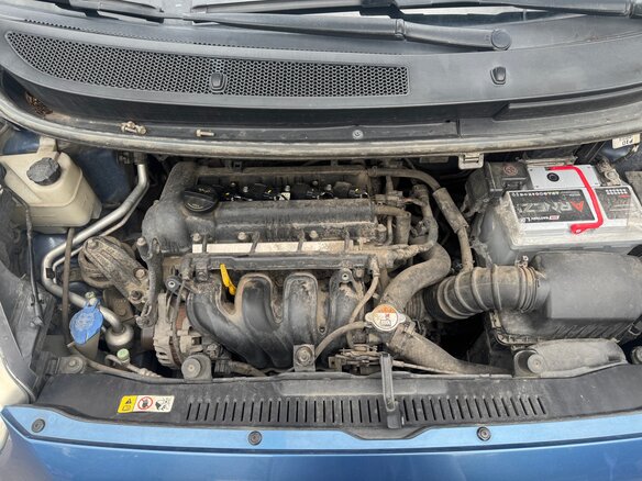 2014 Kia Venga 5-speed I, синий, 700000 рублей - вид 12