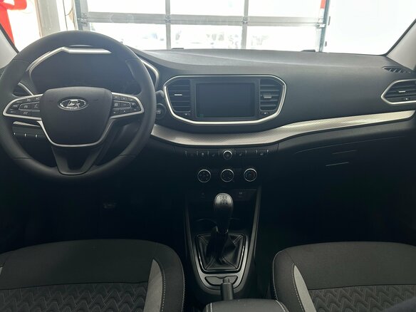 2026 Lada (ВАЗ) Vesta I Рестайлинг (NG), белый, 1685000 рублей - вид 6