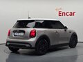 2022 Mini Hatch Cooper III (F55/F56) Рестайлинг 2, серый, 1927000 рублей - вид 2