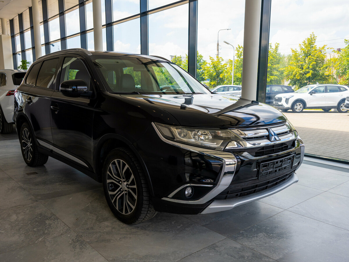 Открыть фотографии: Mitsubishi Outlander III Рестайлинг 2