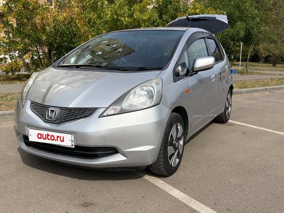 2008 Honda Fit II, серебристый, 550000 рублей - вид 1