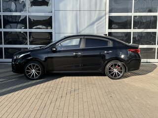 2017 Kia Rio III Рестайлинг, чёрный, 1080000 рублей, вид 4