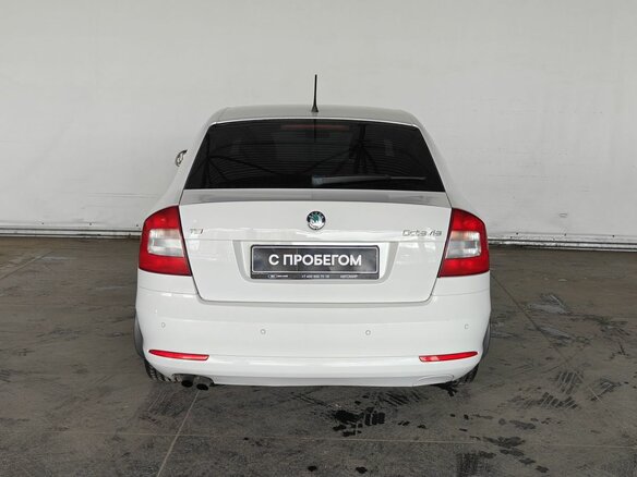 2012 Skoda Octavia II (A5) Рестайлинг, белый - вид 4