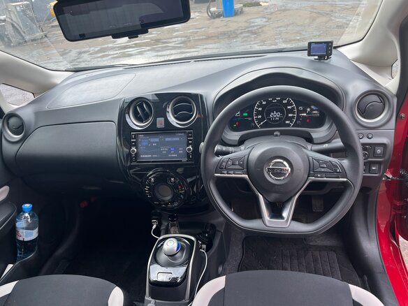 2019 Nissan Note e-Power II Рестайлинг, красный - вид 6
