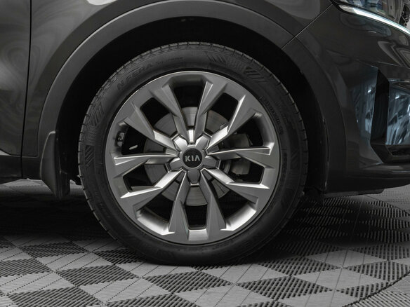 2020 Kia Sorento IV, серый, 3750000 рублей - вид 6