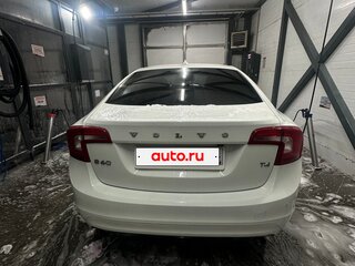 2013 Volvo S60 II Рестайлинг, белый, 1300000 рублей, вид 5