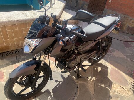 2021 Bajaj Pulsar NS 125, чёрный, 150000 рублей, вид 4