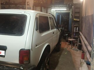 1994 Lada (ВАЗ) 2121 (4x4) I Рестайлинг, белый, 550000 рублей, вид 2