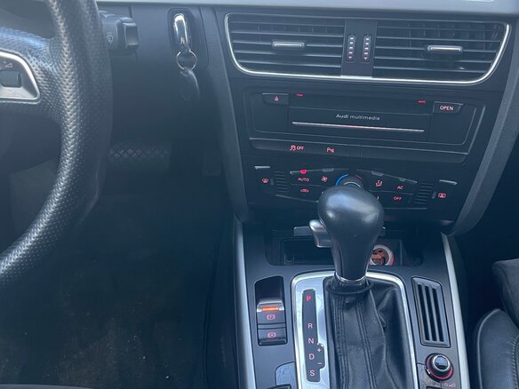 2011 Audi A4 IV (B8), белый, 935000 рублей - вид 9