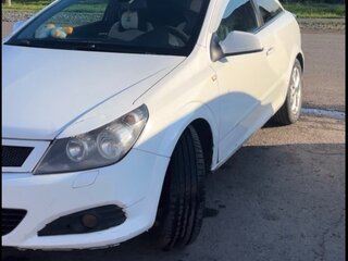 2010 Opel Astra GTC H Рестайлинг, белый, 320000 рублей, вид 1