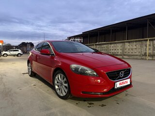 2015 Volvo V40 II, красный, 1200000 рублей, вид 3