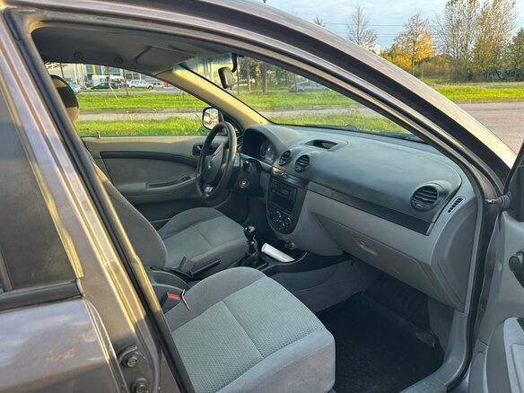 2011 Chevrolet Lacetti I, серебристый, 390000 рублей - вид 4