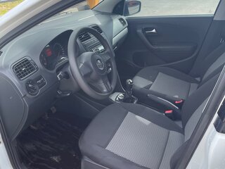 2014 Volkswagen Polo V, белый, 795000 рублей, вид 5