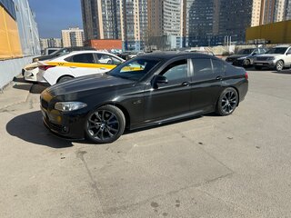2013 BMW 5 серии 520i VI (F10/F11/F07) Рестайлинг, чёрный, 1800000 рублей, вид 4
