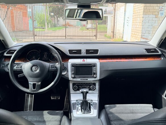 2010 Volkswagen Passat B6, серый, 700000 рублей - вид 4