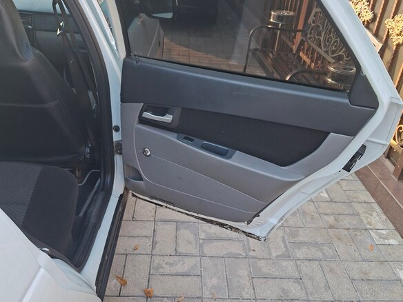 2010 Lada (ВАЗ) Priora I, белый, 325000 рублей - вид 15
