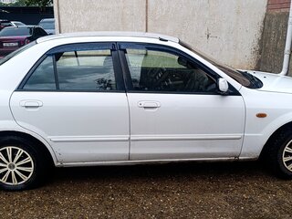 2002 Mazda Familia VIII (BJ), белый, 260000 рублей, вид 2